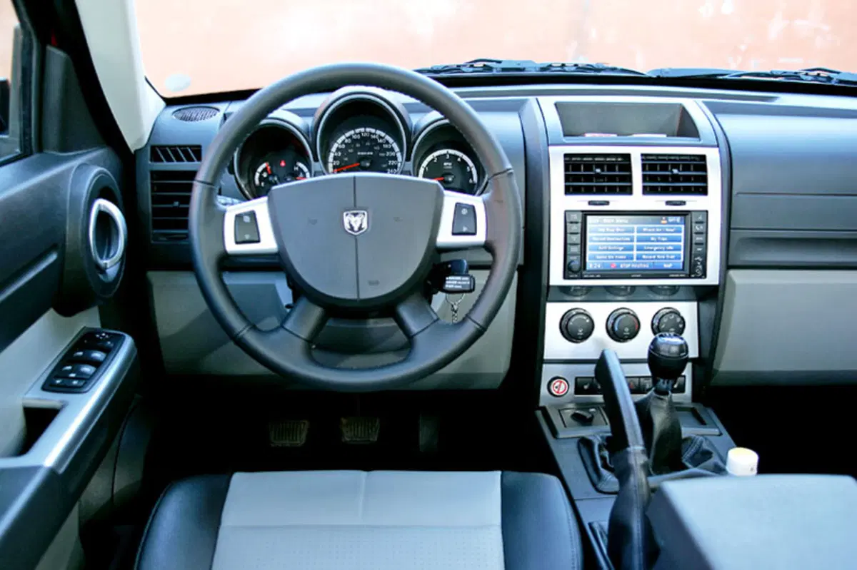 Dodge Nitro (2007-10) (18)