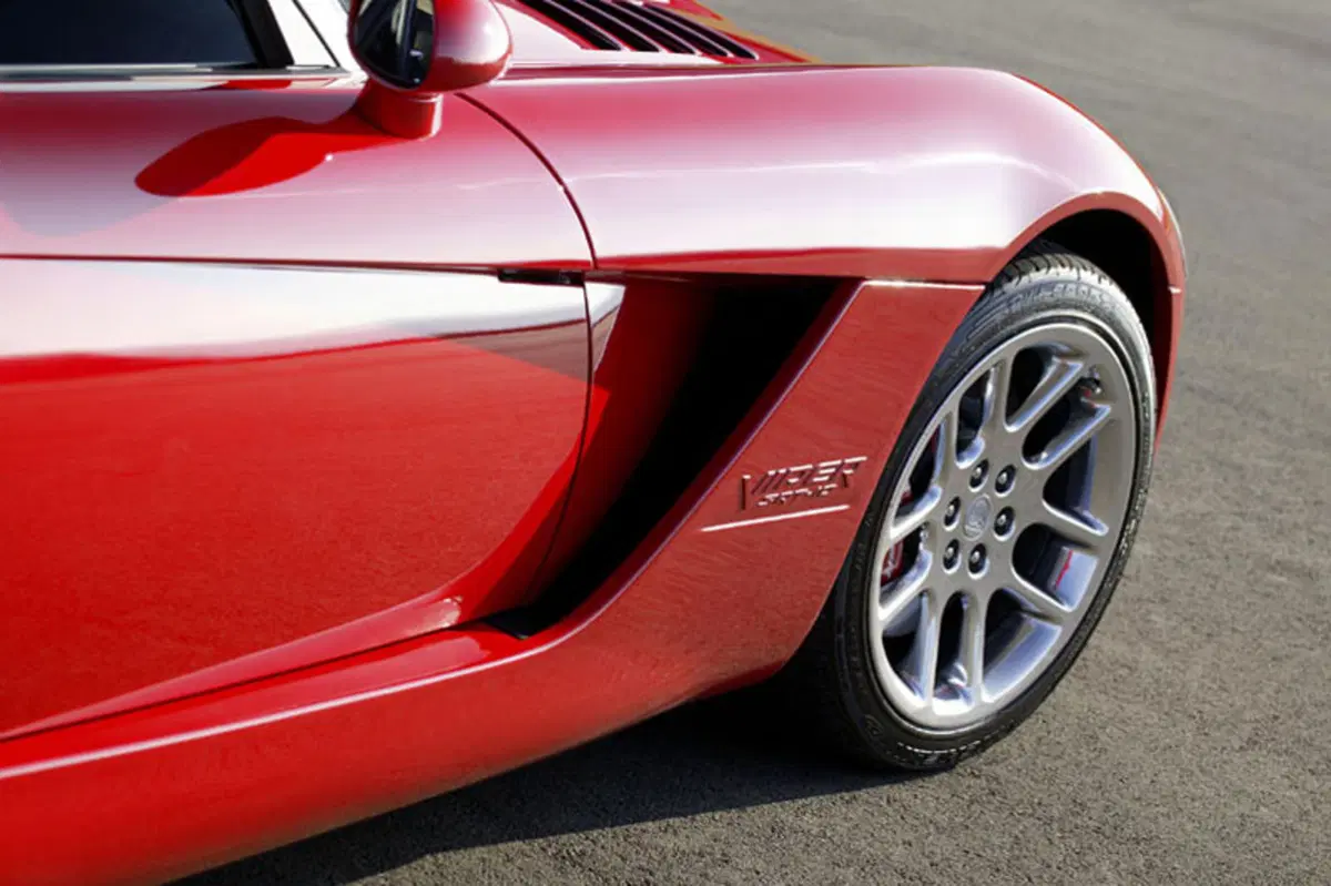 Dodge Viper (2004-08) (9)