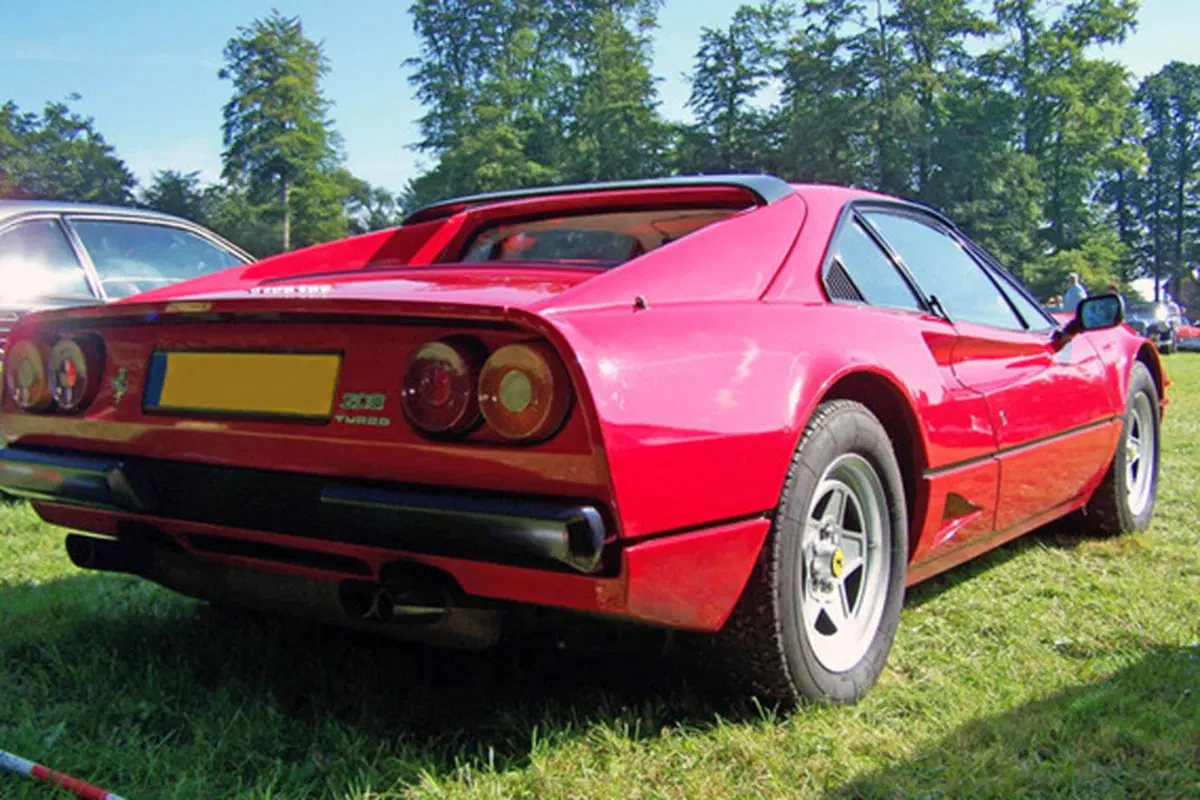 Ferrari 208 208 GTB (3)