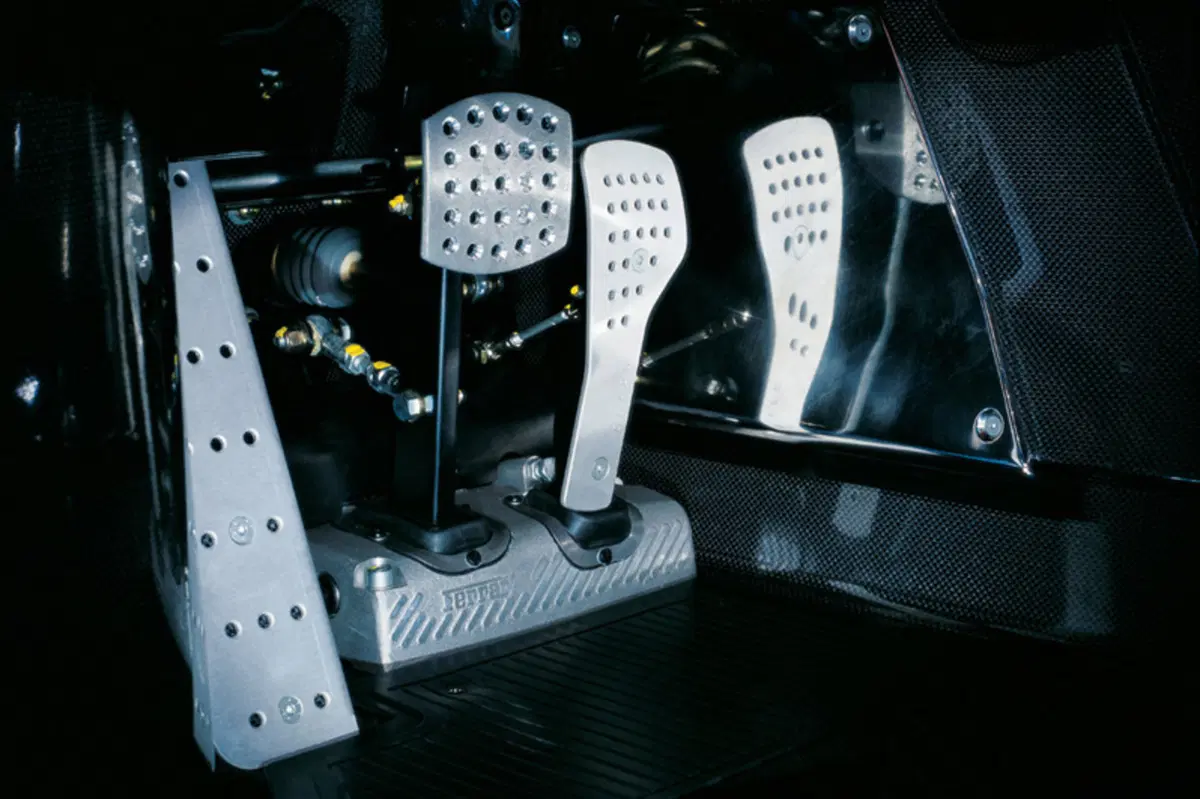 Ferrari Enzo Coupé (2002-02) (27)