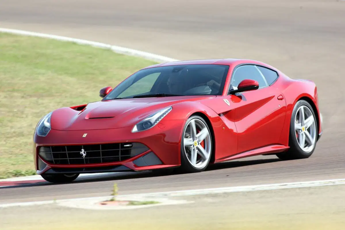 Ferrari F12 Coupé F12berlinetta (7)