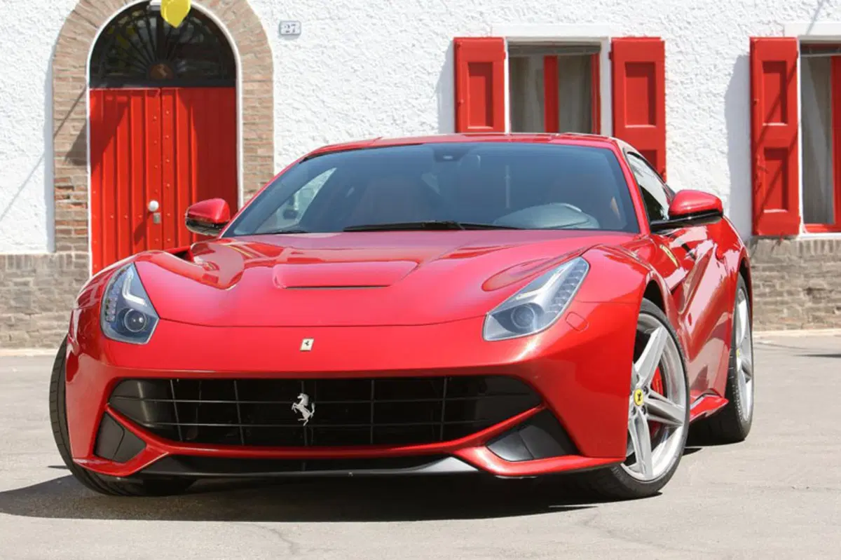 Ferrari F12 Coupé F12berlinetta (12)