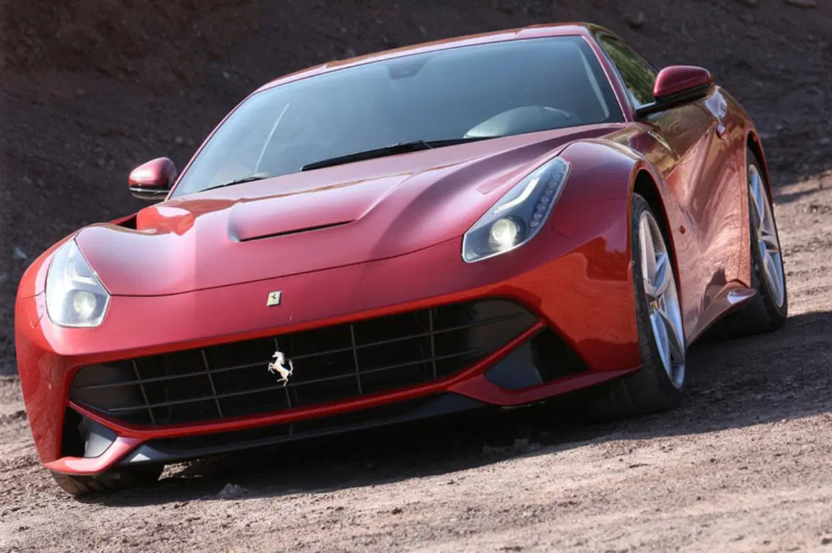 Ferrari F12 Coupé F12berlinetta (15)