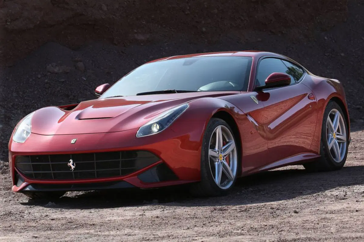 Ferrari F12 Coupé F12berlinetta (16)