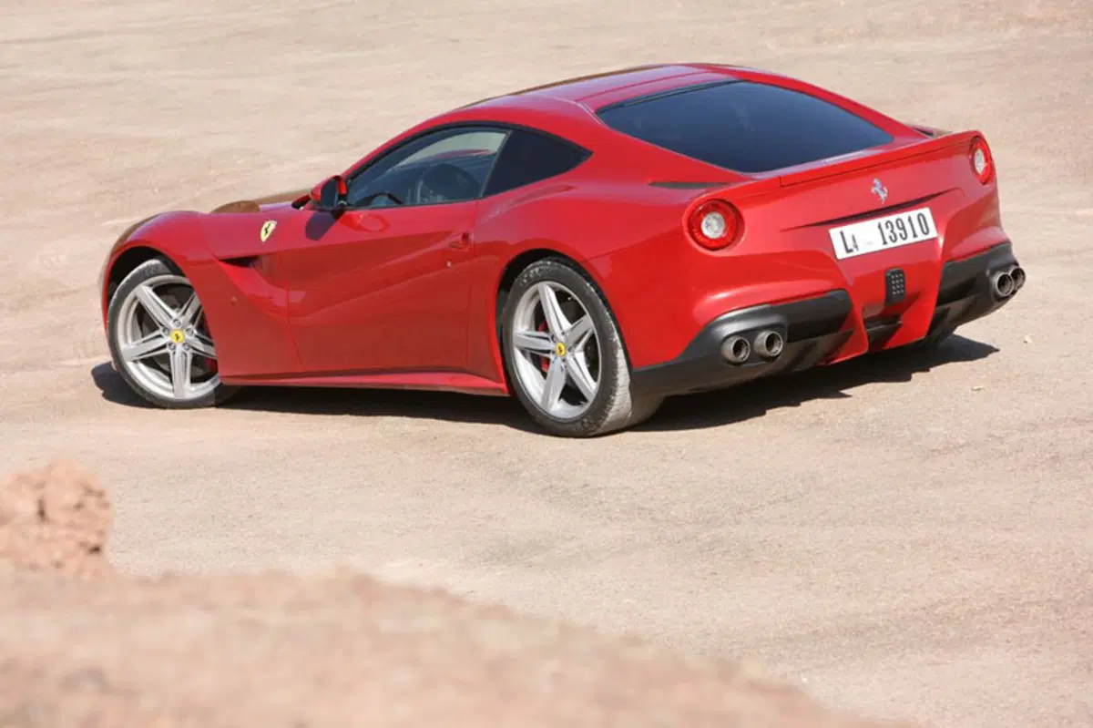 Ferrari F12 Coupé F12berlinetta (23)
