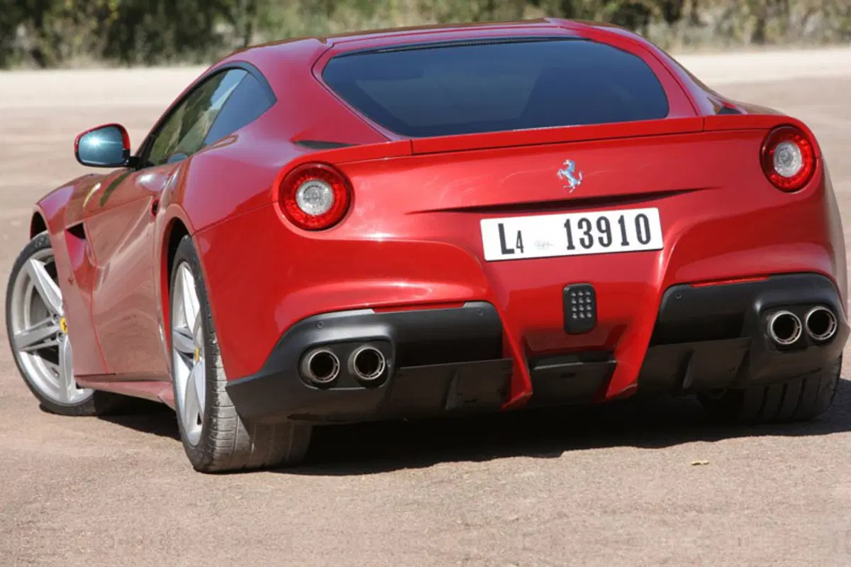 Ferrari F12 Coupé F12berlinetta (29)