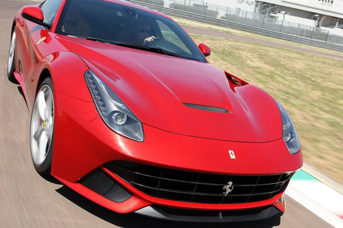 Ferrari F12 Coupé F12berlinetta (34)