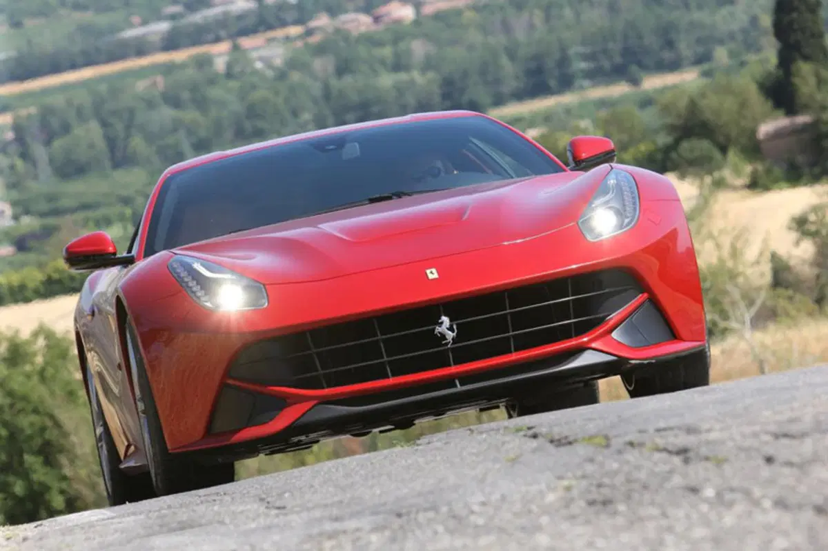 Ferrari F12 Coupé F12berlinetta (36)