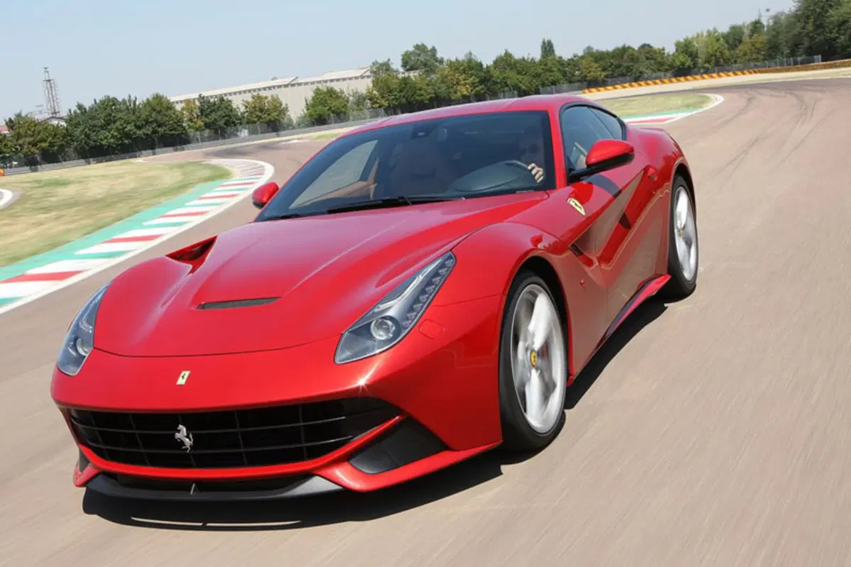 Ferrari F12 Coupé F12berlinetta (37)
