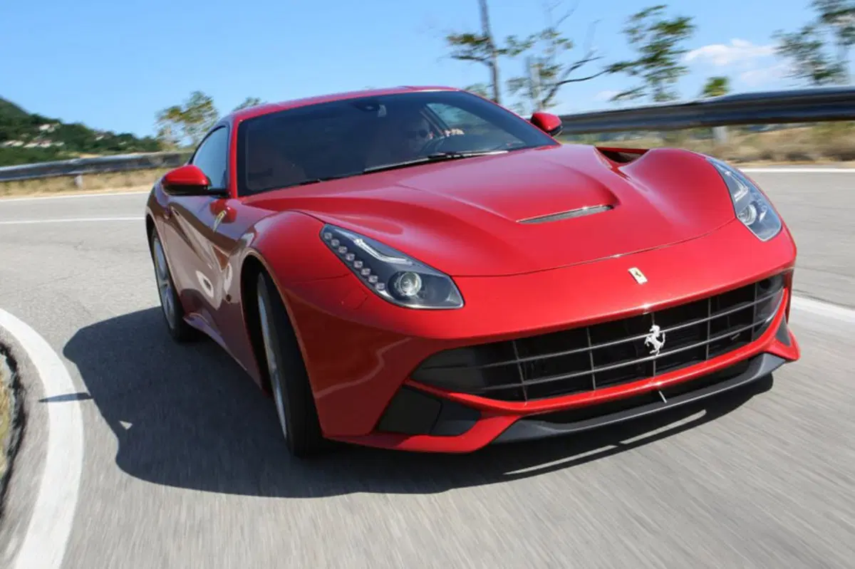 Ferrari F12 Coupé F12berlinetta (41)