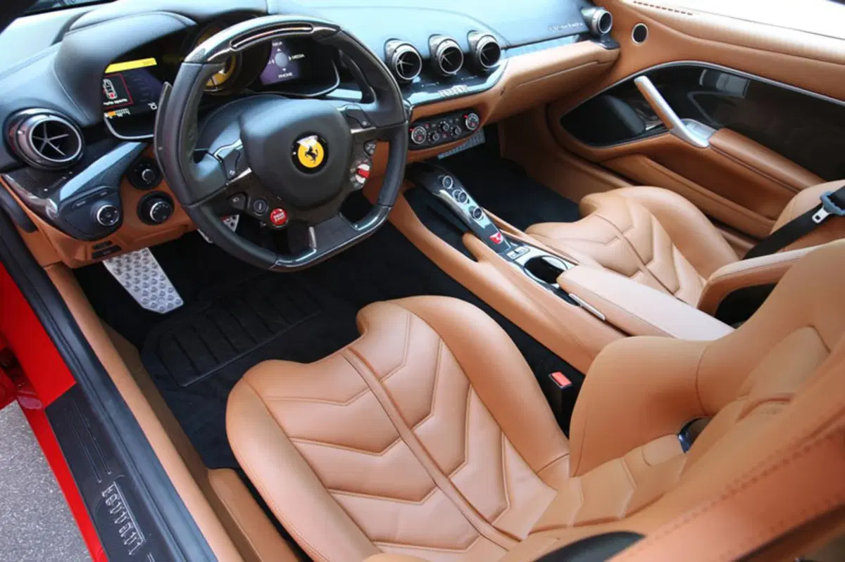Ferrari F12 Coupé F12berlinetta (48)