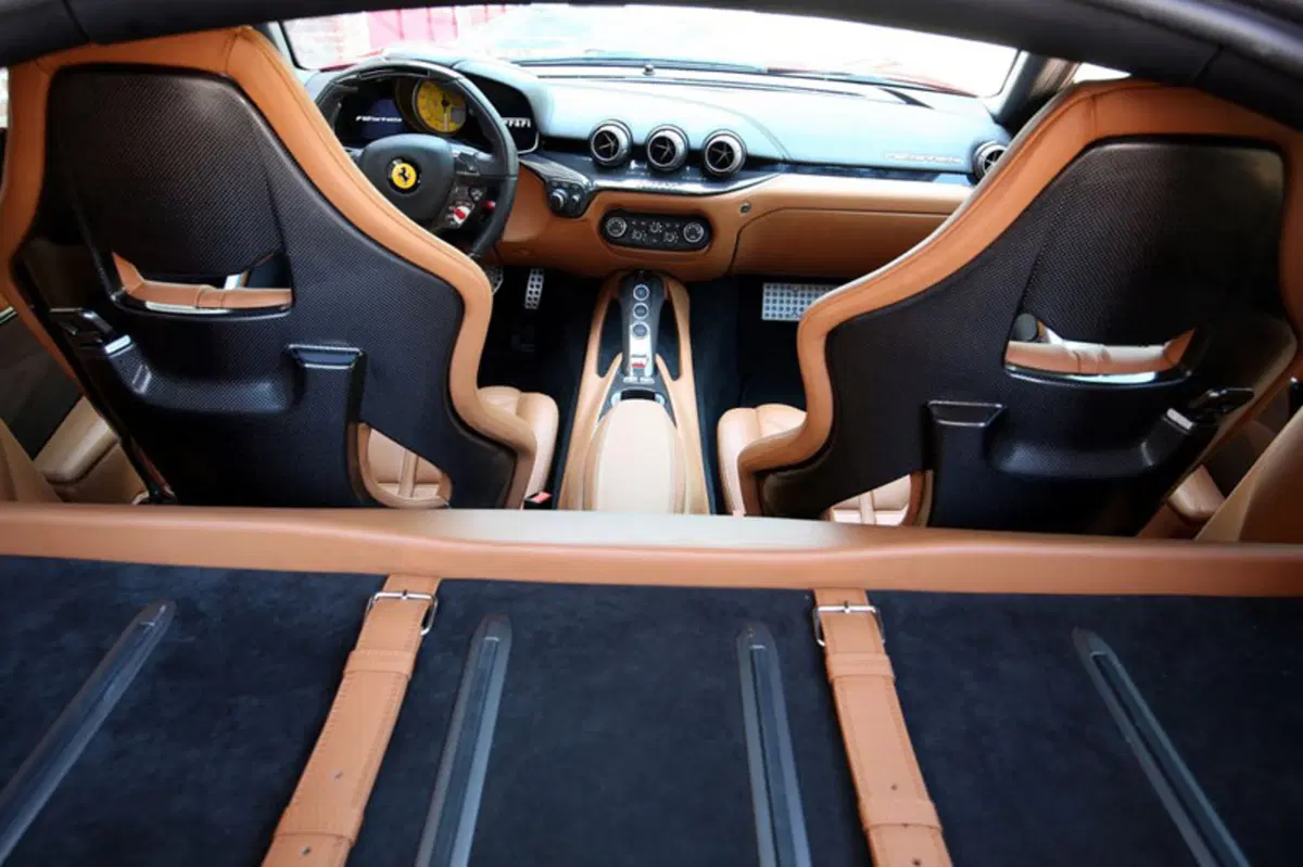Ferrari F12 Coupé F12berlinetta (59)