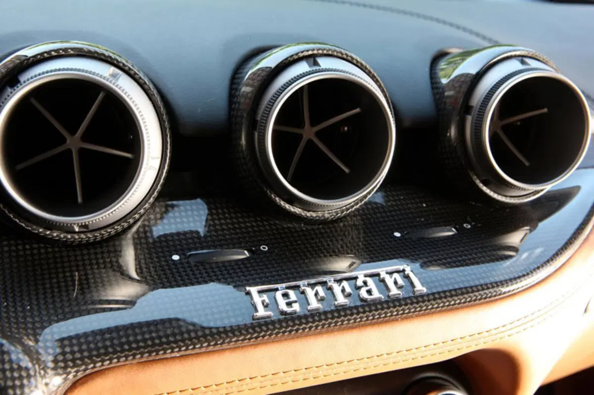 Ferrari F12 Coupé F12berlinetta (68)