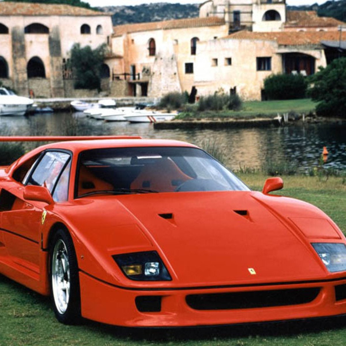 Ferrari F40 Coup&eacute;