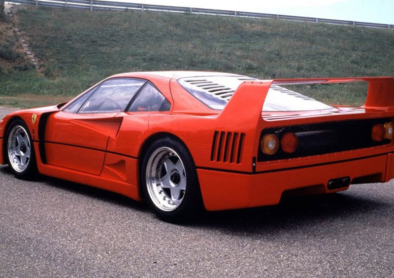 Ferrari F40 Coupé (1988-93) (9)