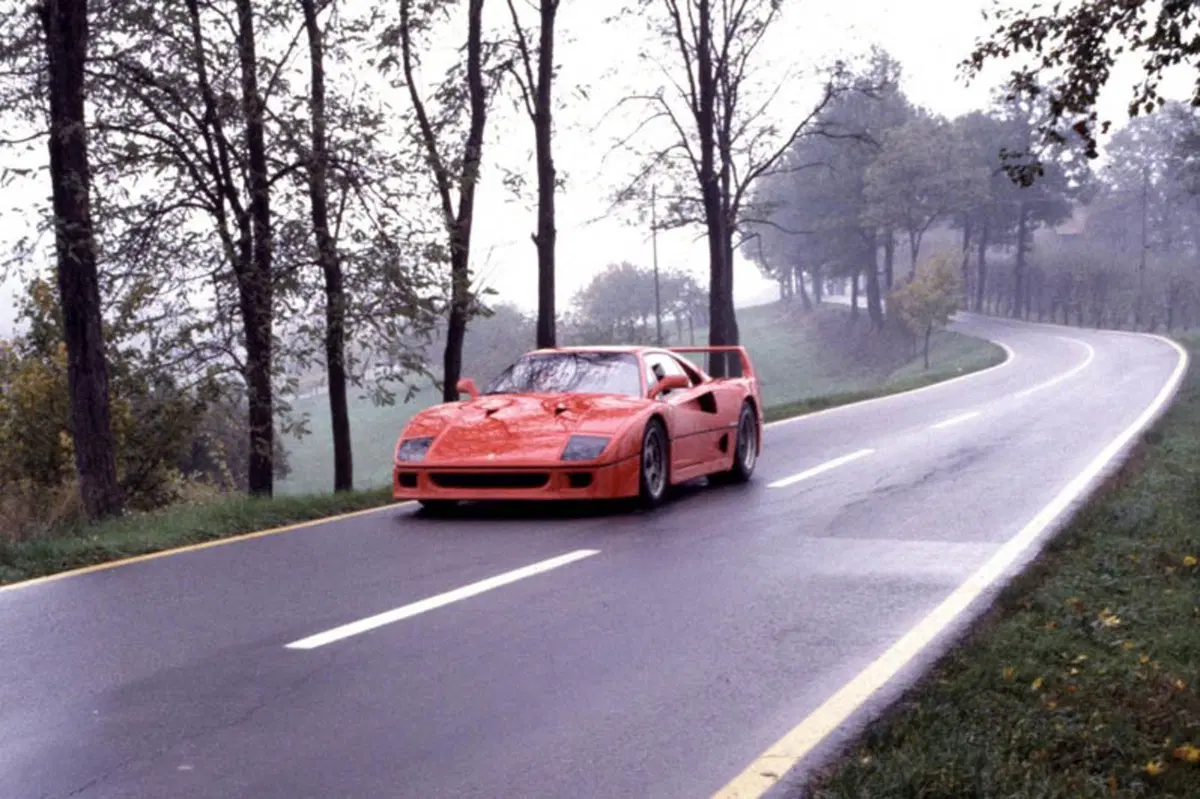 Ferrari F40 Coupé (1988-93) (14)