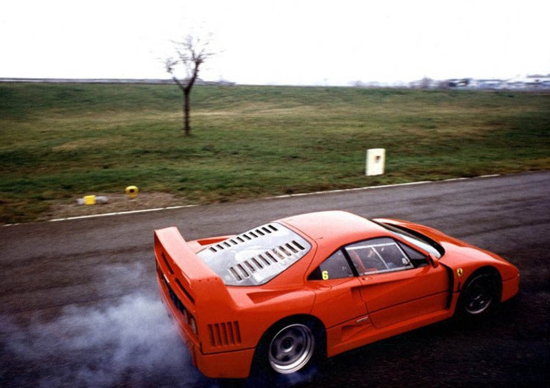 Ferrari F40 Coupé (1988-93) (15)