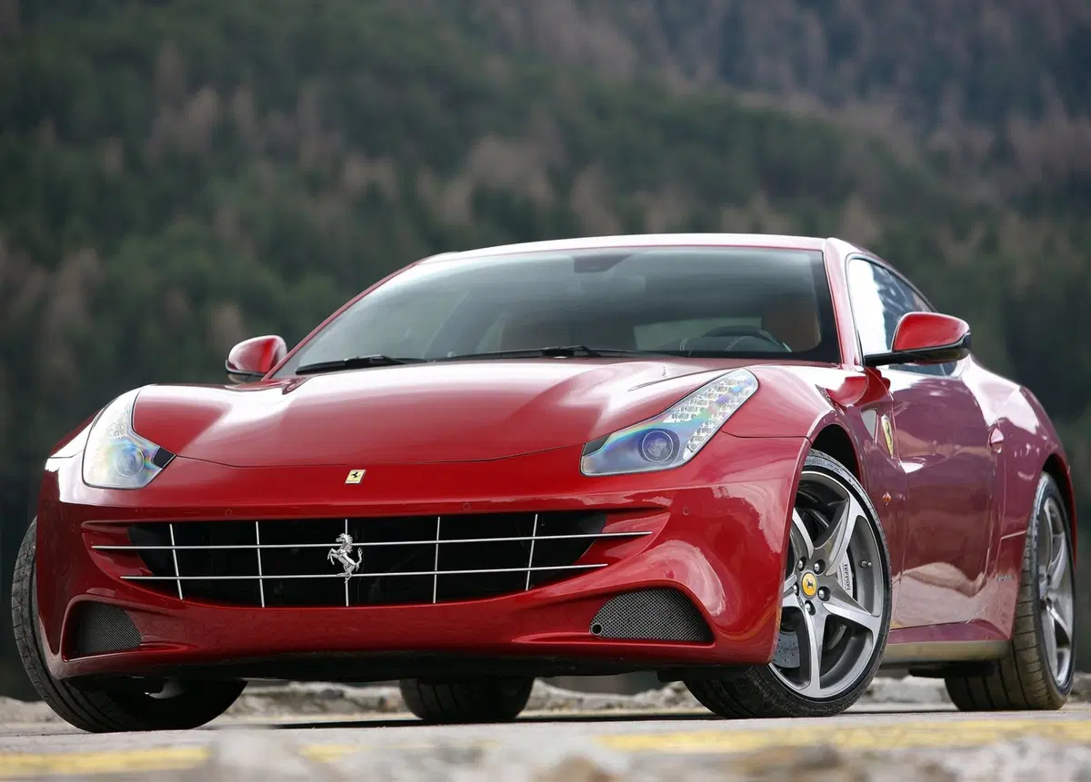Ferrari FF Coupé (2011-16) (2)