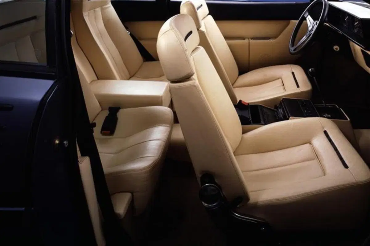 Ferrari Mondial Coupé (1980-93) (16)