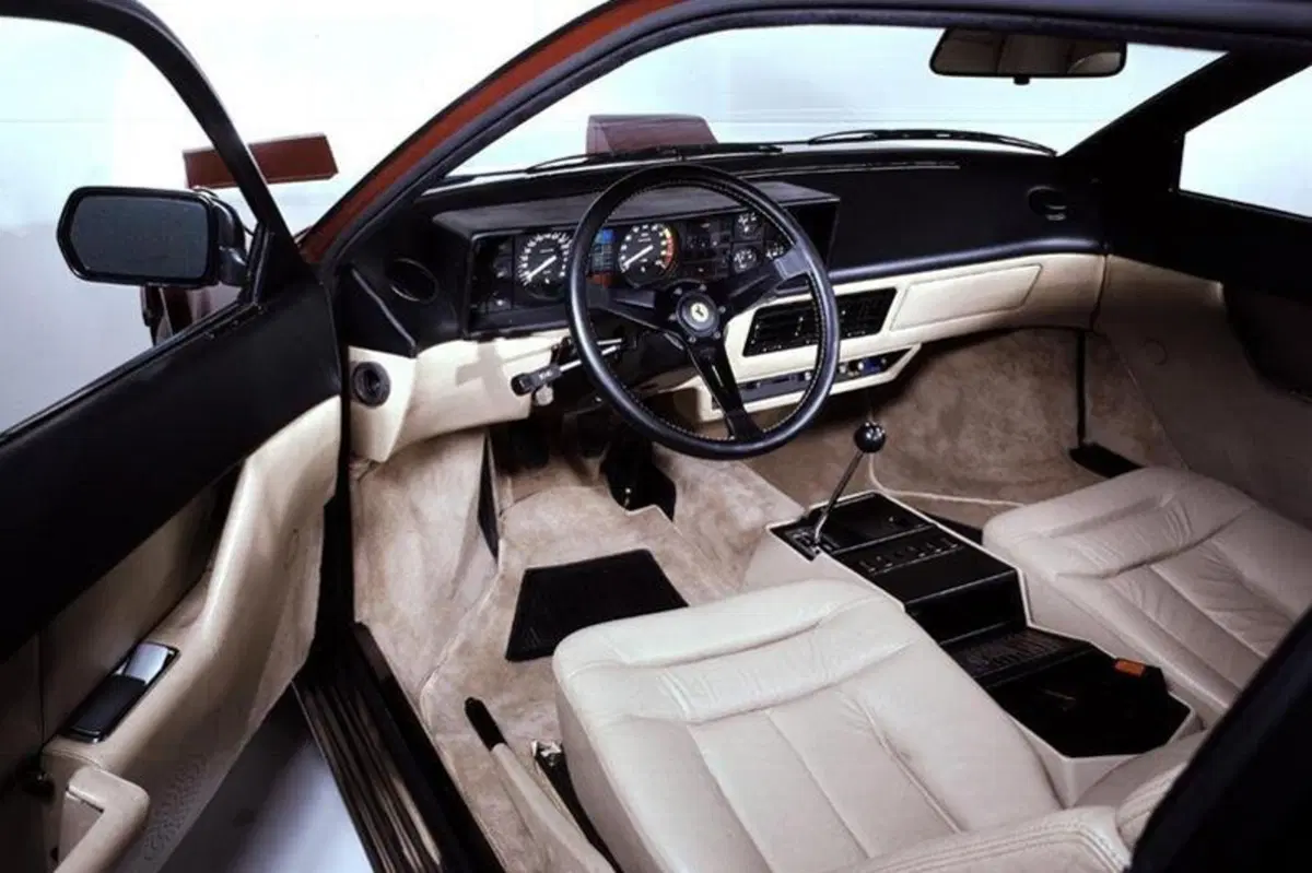 Ferrari Mondial Coupé (1980-93) (19)