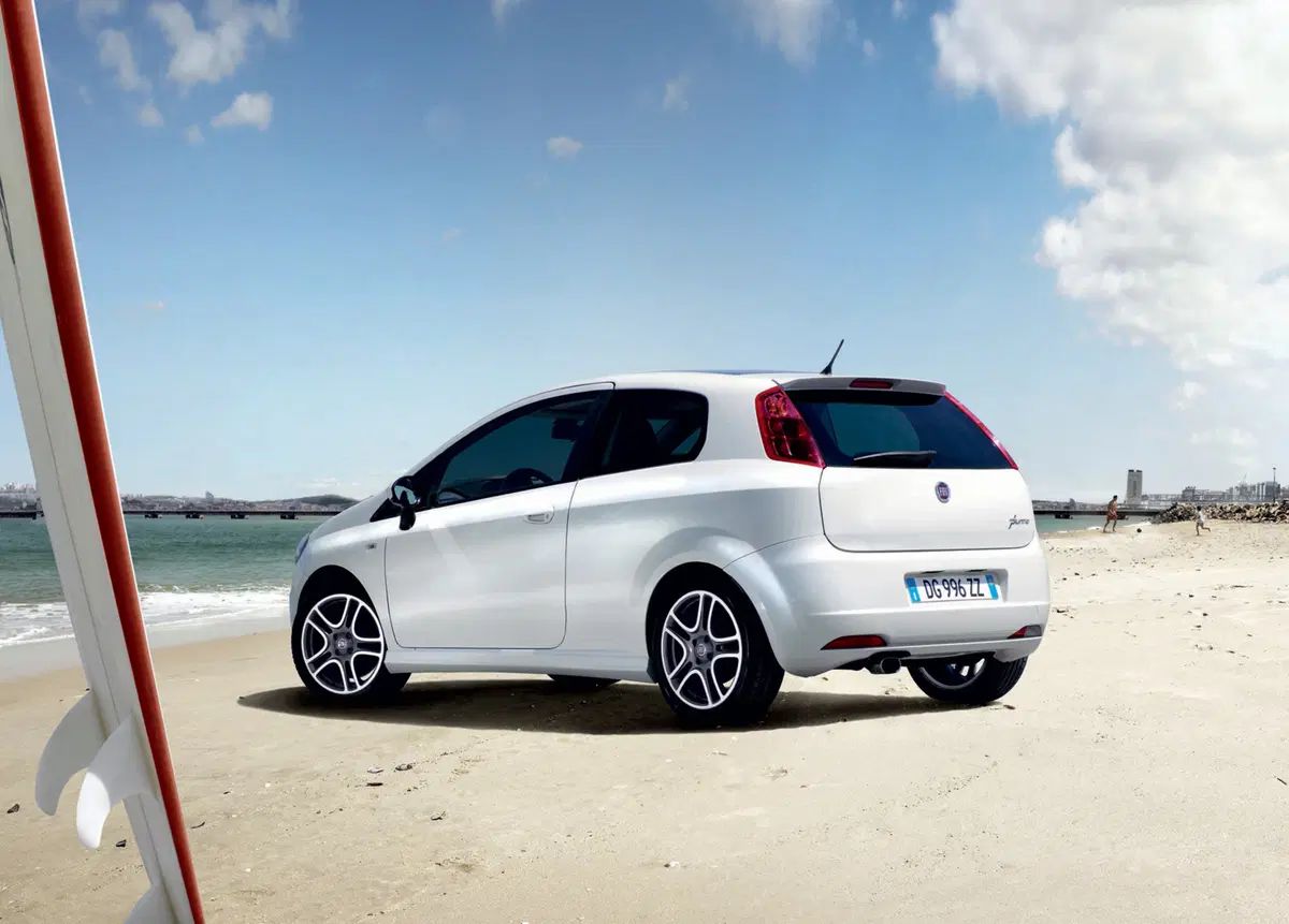 Fiat Grande Punto 1.3 MJT 90 CV 3 porte Dynamic (5)