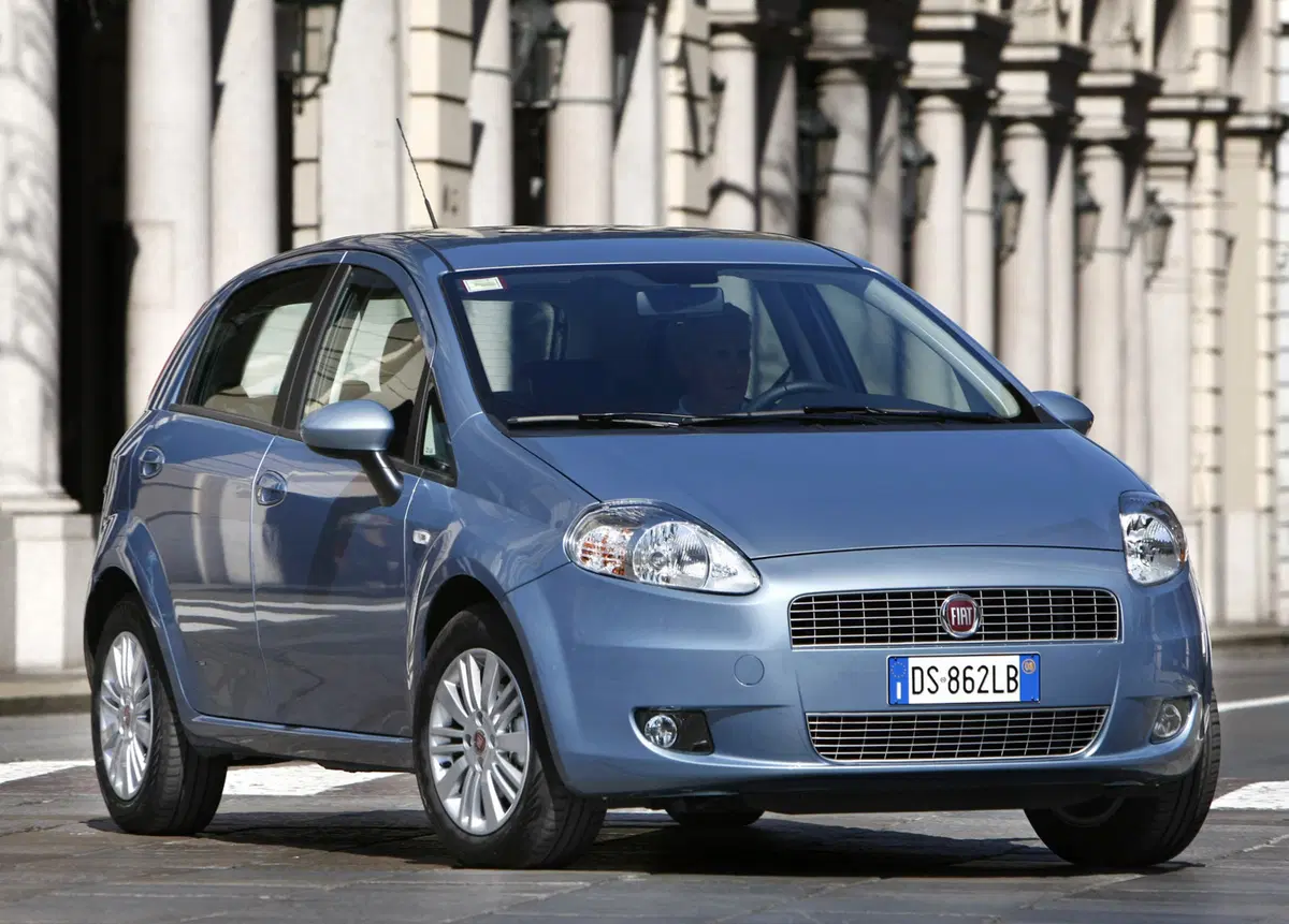 Fiat Grande Punto 1.3 MJT 90 CV 3 porte Dynamic (13)