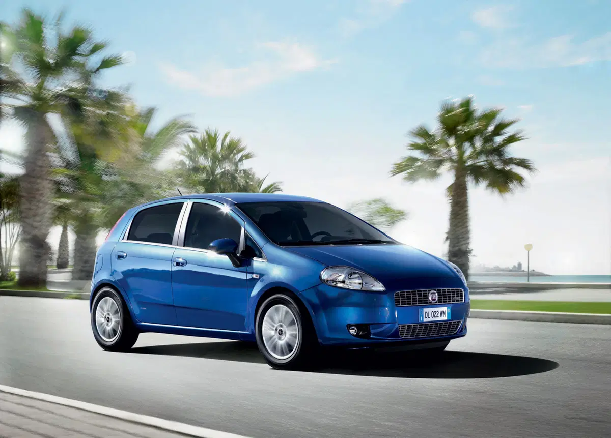 Fiat Grande Punto 1.3 MJT 90 CV 3 porte Dynamic (14)