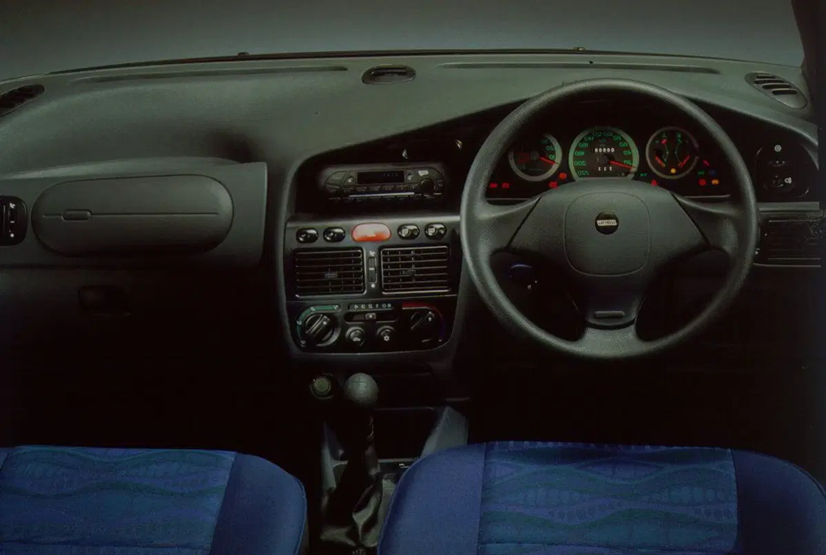 Fiat Palio (1999-03) (7)