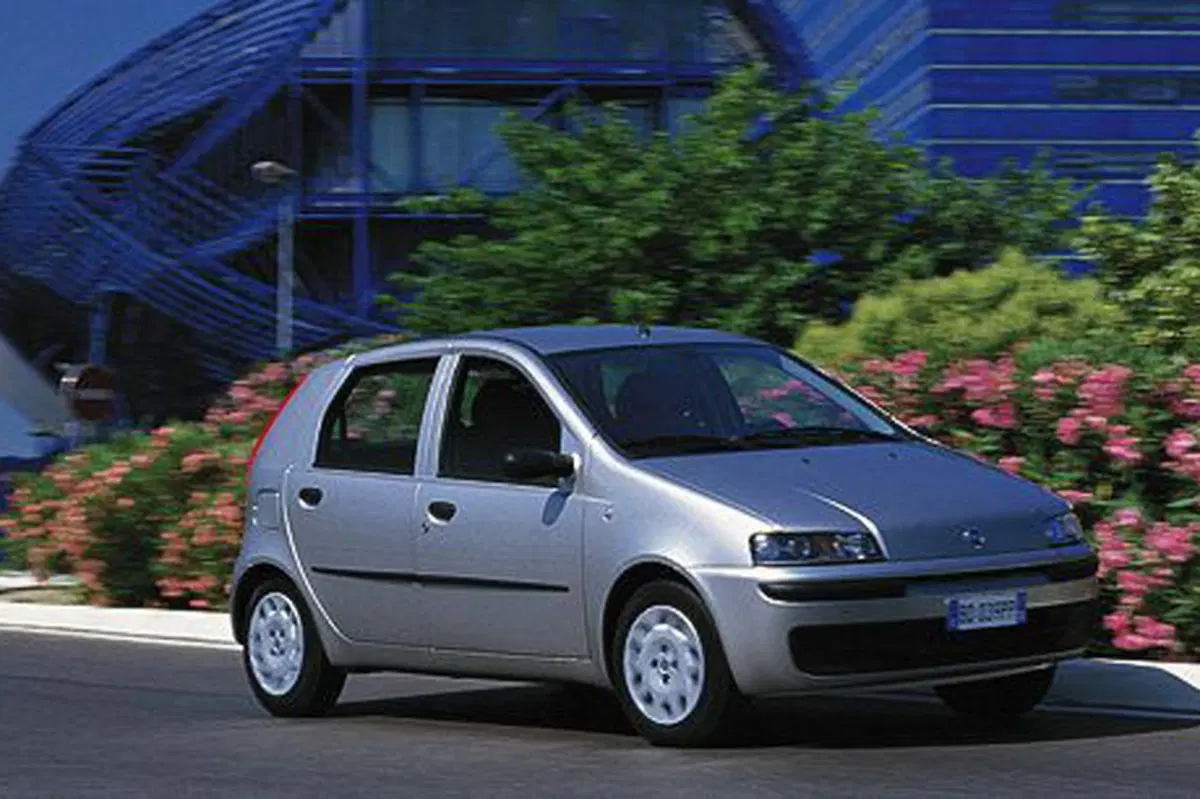 Fiat Punto 1.2i cat 3 porte (5)