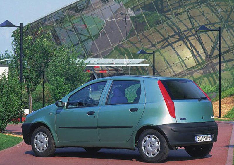 Fiat Punto (1999-03) (13)