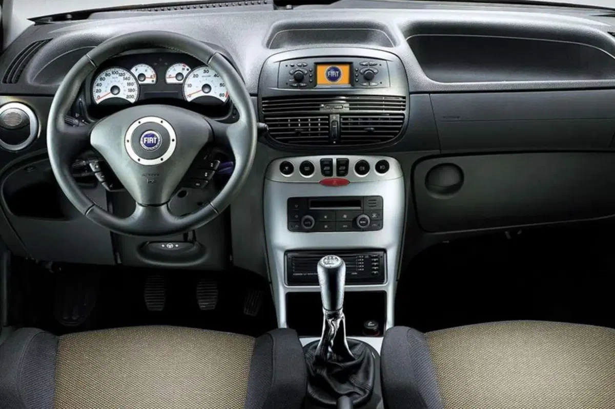 Fiat Punto (2003-11) (24)