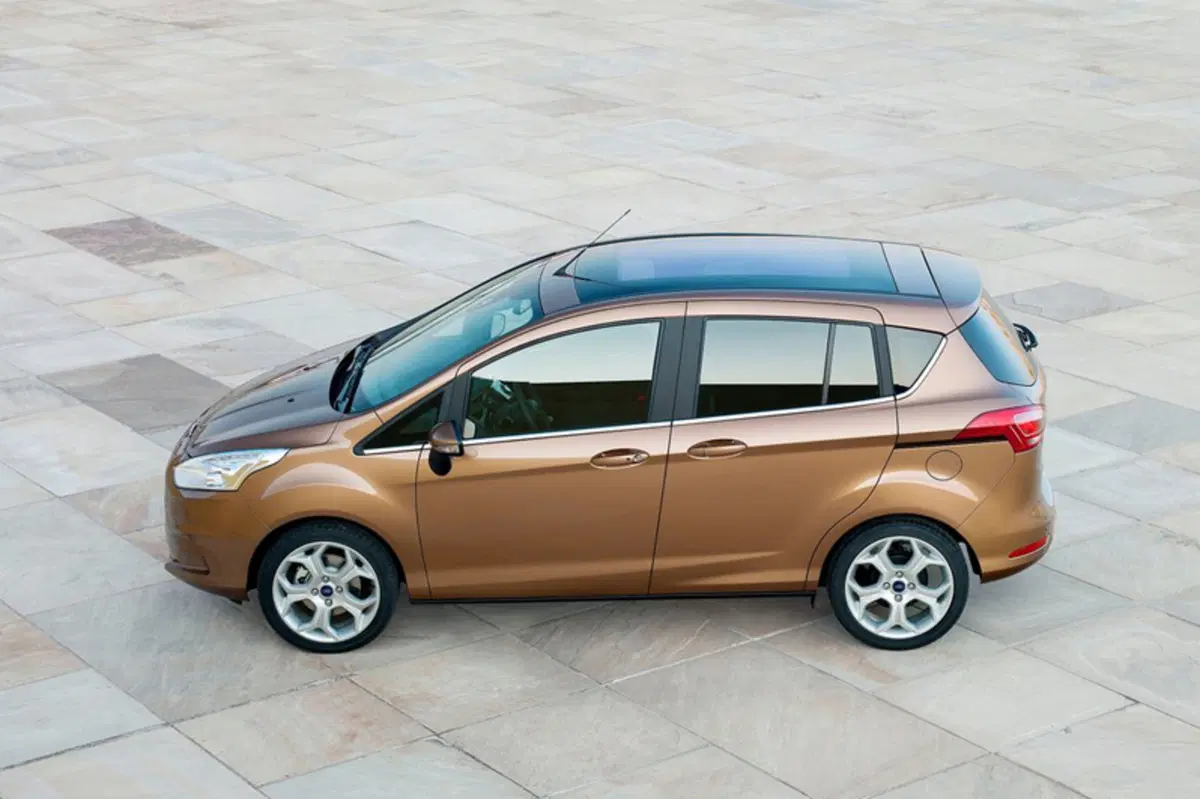 Ford B-Max B-Max 1.6 TDCi 95 CV Titanium (3)