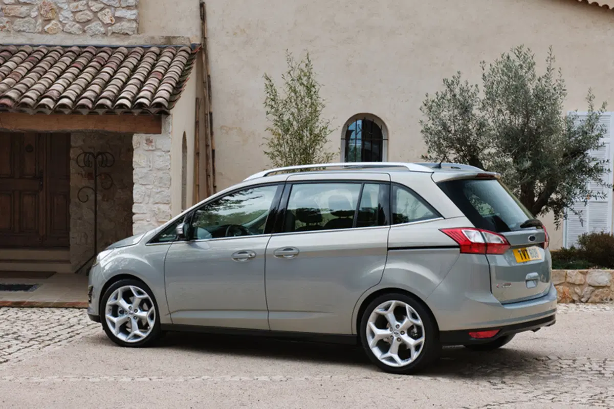 Ford C-Max 1.5 TDCi 120CV Powershift Start&Stop Business (32)