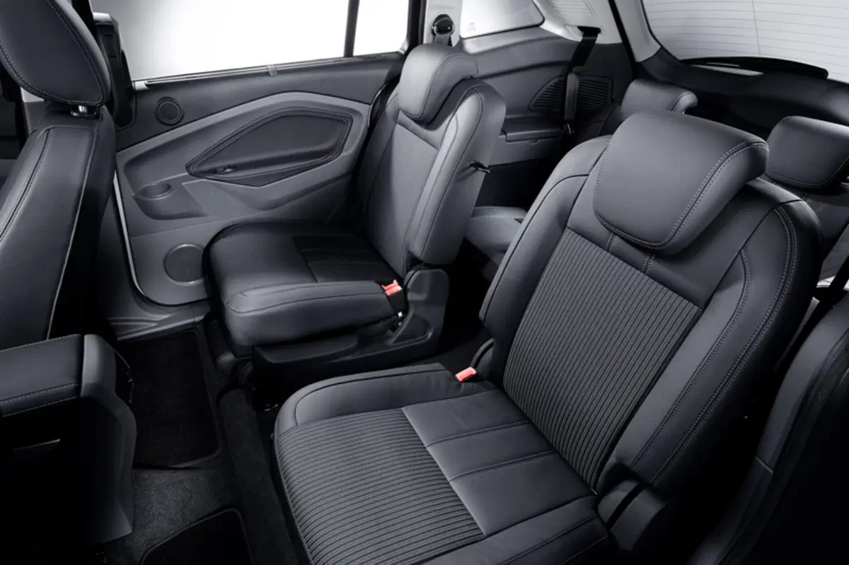 Ford C-Max 1.5 TDCi 120CV Powershift Start&Stop Business (44)