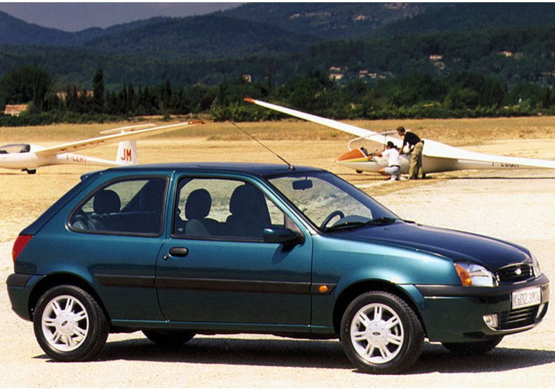 Ford Fiesta (1995-02) (5)