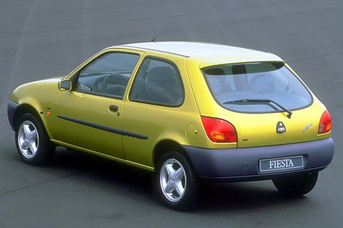 Ford Fiesta (1995-02) (8)