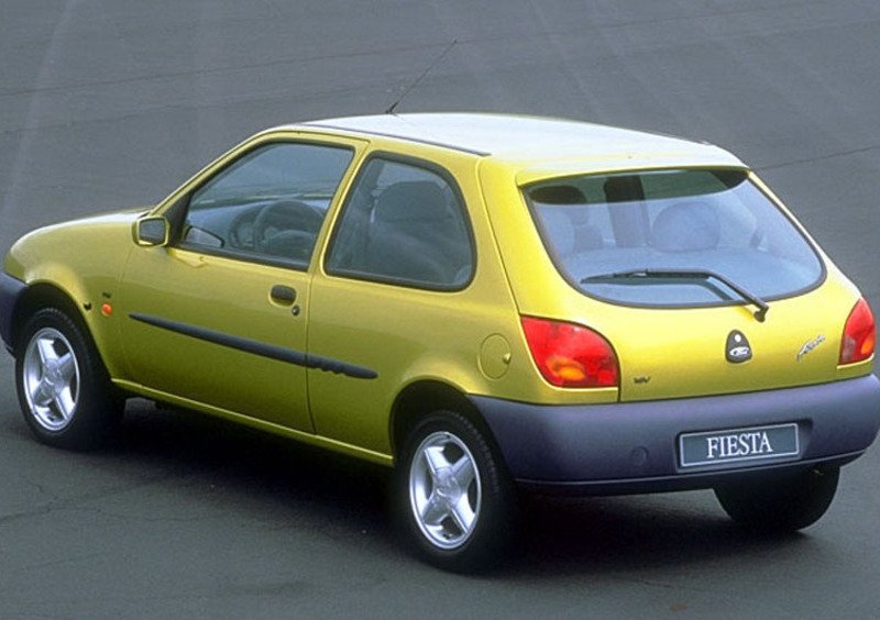 Ford Fiesta (1995-02) (8)