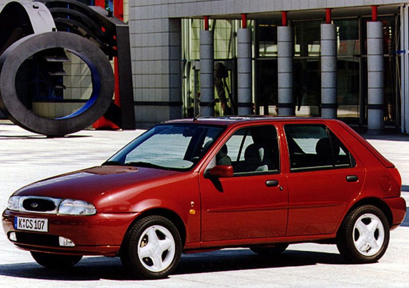 Ford Fiesta (1995-02) (10)