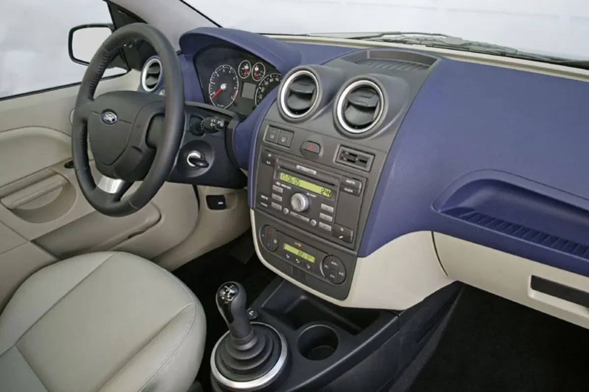 Ford Fiesta (2002-08) (14)