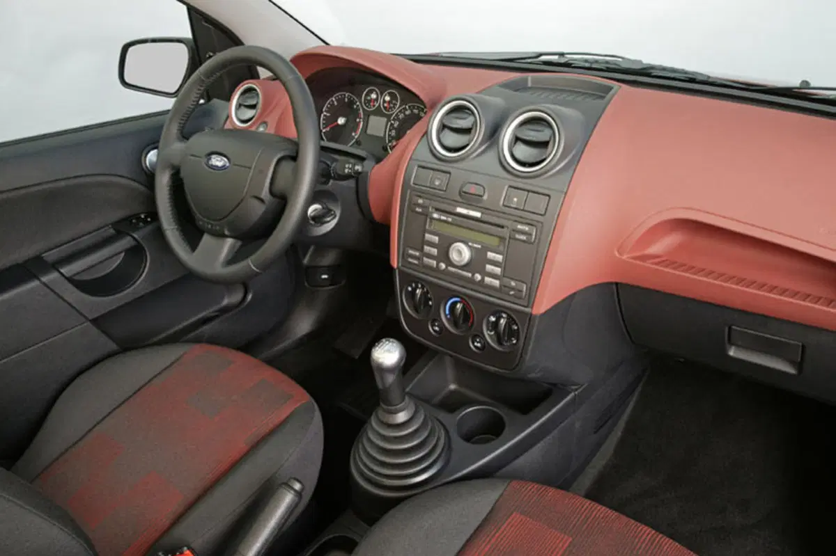 Ford Fiesta (2002-08) (15)