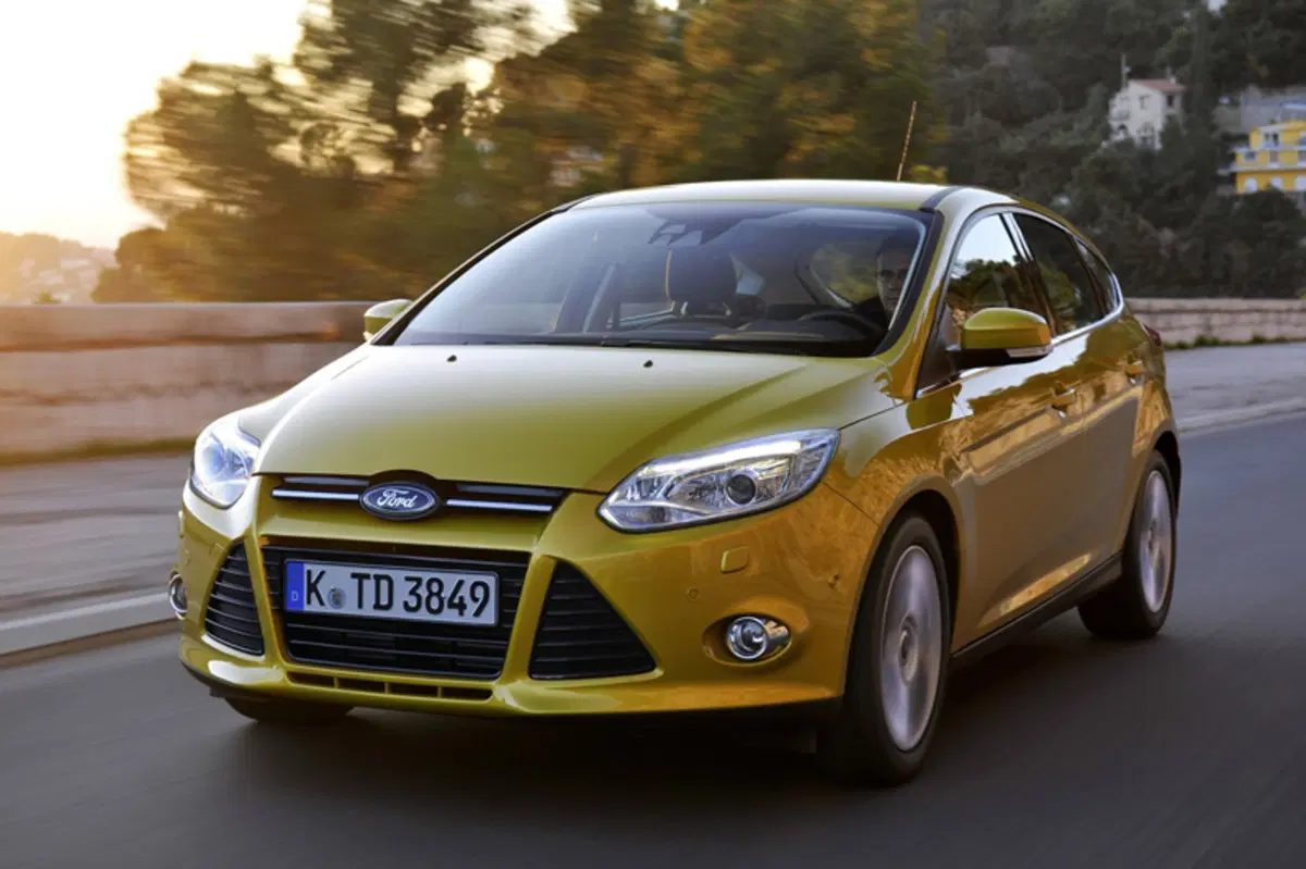 Ford Focus 1.6 120 CV GPL (5)