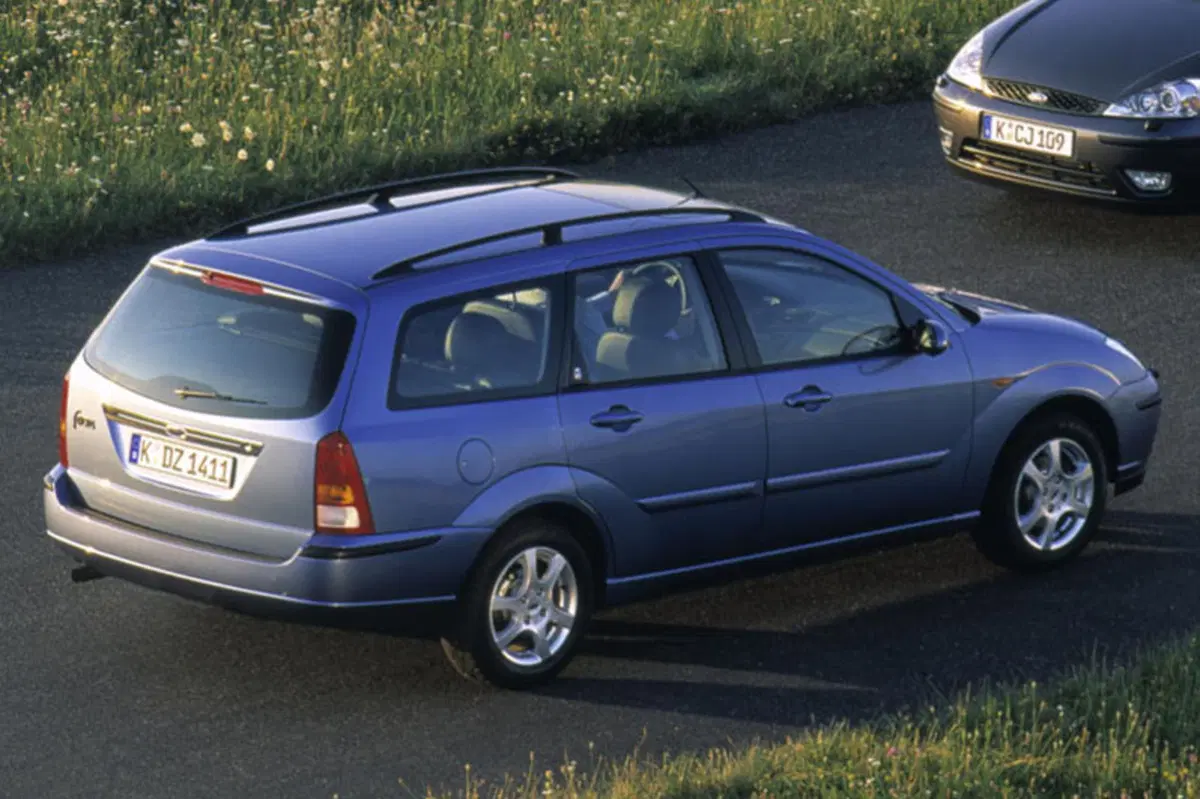 Ford Focus Station Wagon (1998-05) (2)