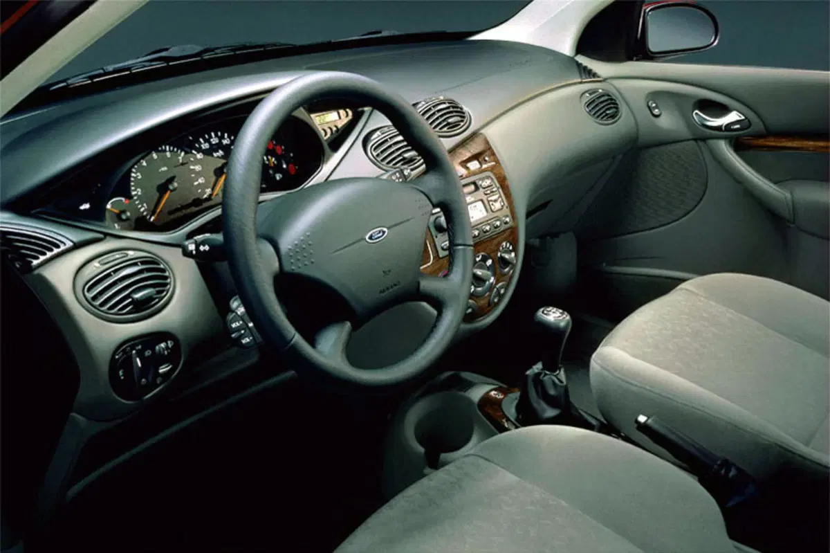 Ford Focus Station Wagon (1998-05) (7)