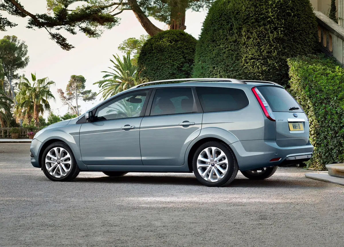Ford Focus Station Wagon (2007-11) (2)