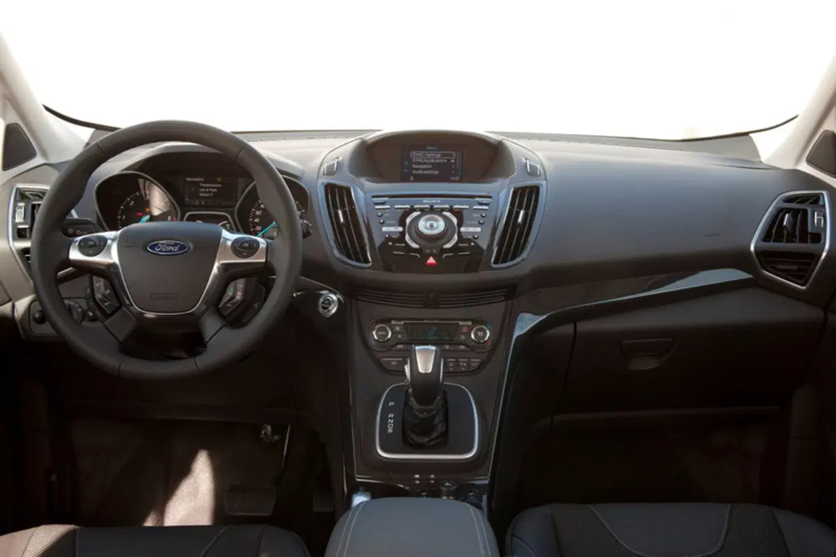 Ford Kuga (2012-20) (18)