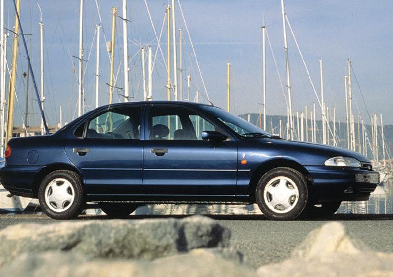 Ford Mondeo (1993-96) (7)