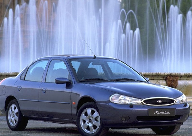 Ford Mondeo (1996-00) (2)