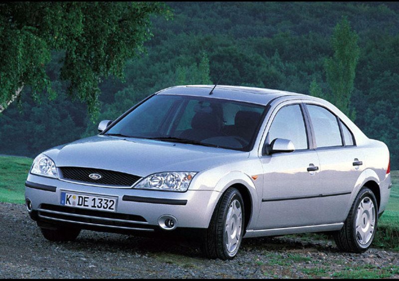 Ford Mondeo (2000-07) (2)