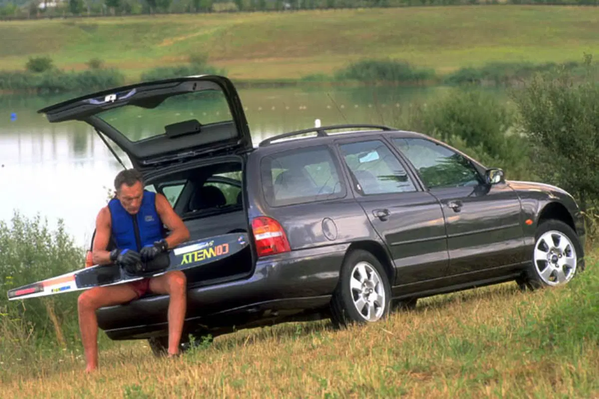 Ford Mondeo Station Wagon (1996-00) (3)