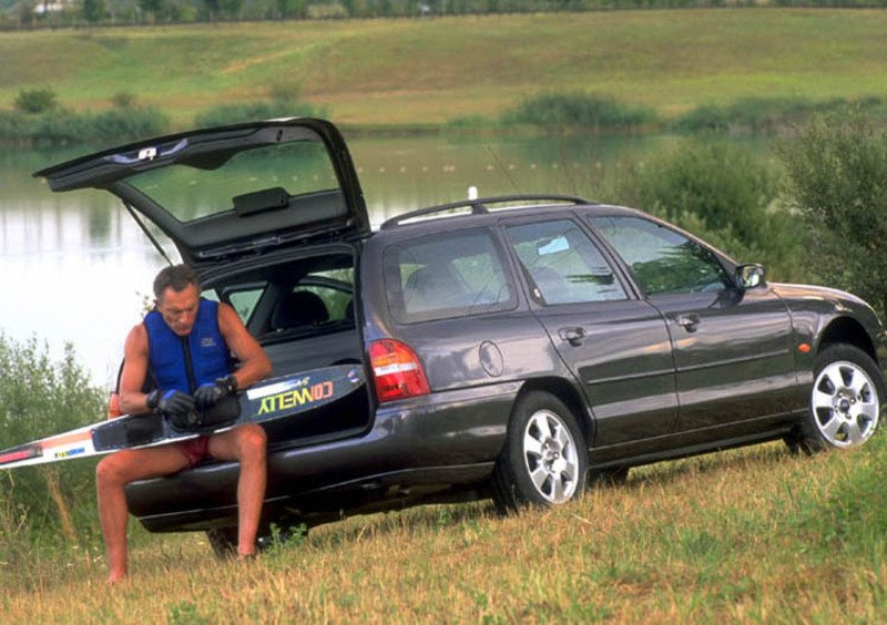 Ford Mondeo Station Wagon (1996-00) (3)